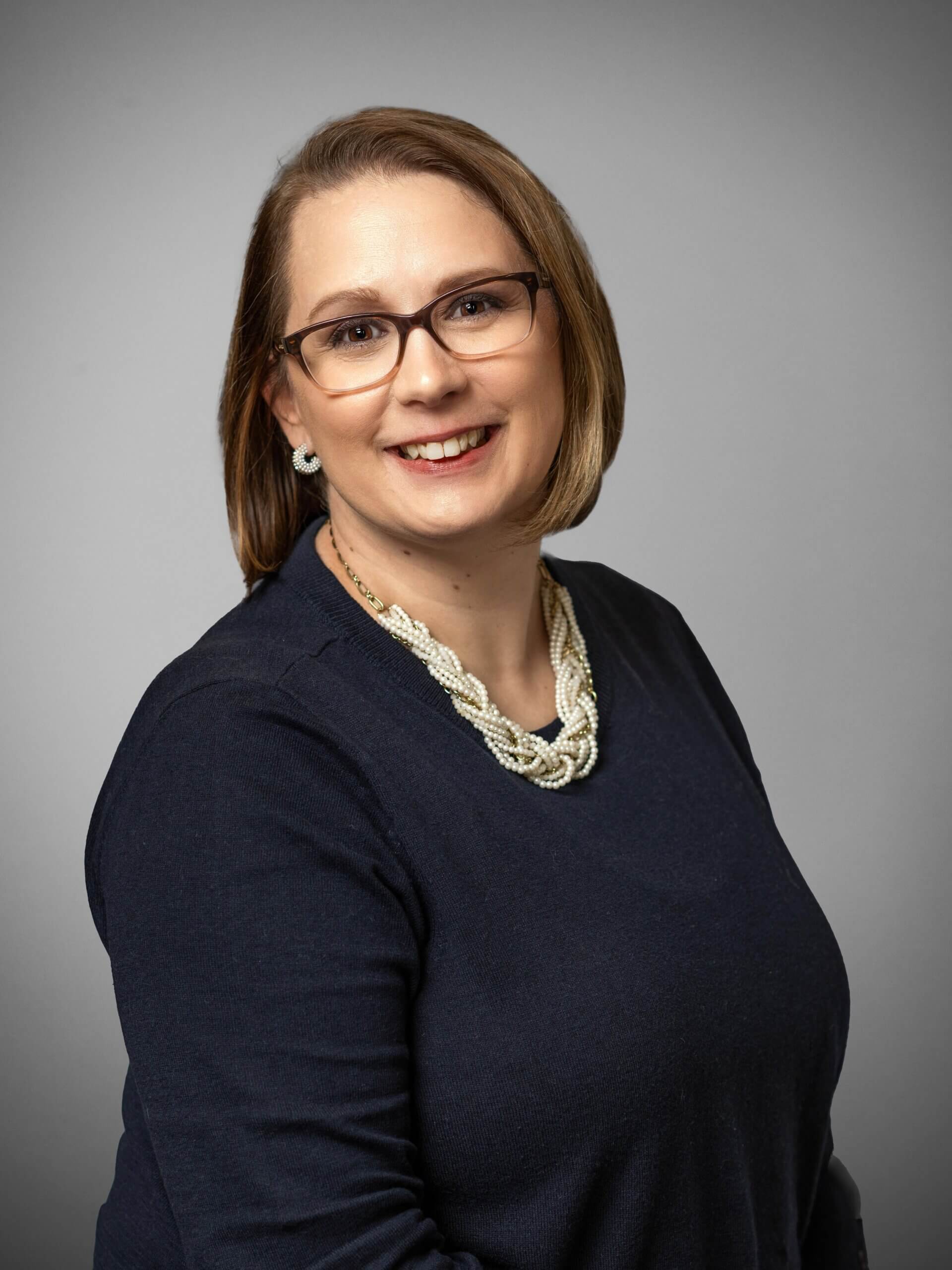 Jennifer Hendrickson Headshot