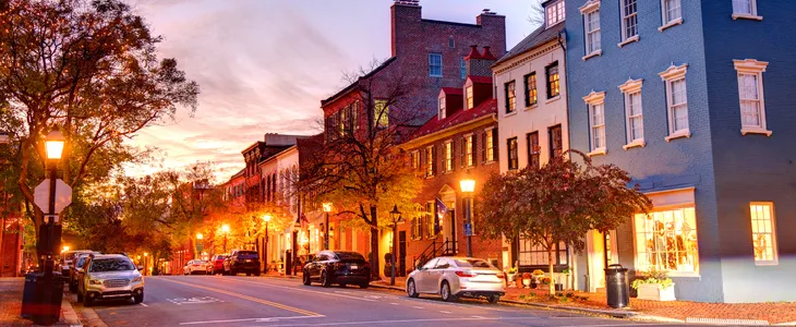 Scenic view of downtown Alexandria, VA during sundown